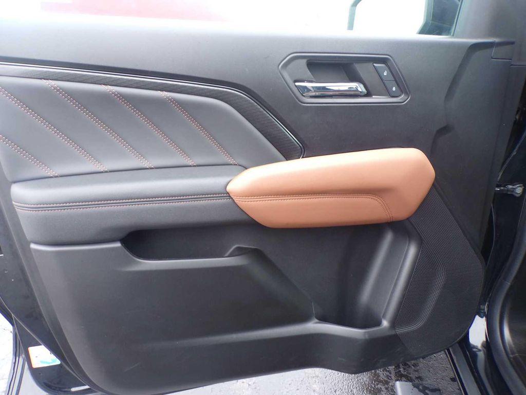 used 2024 GMC Canyon car, priced at $39,911