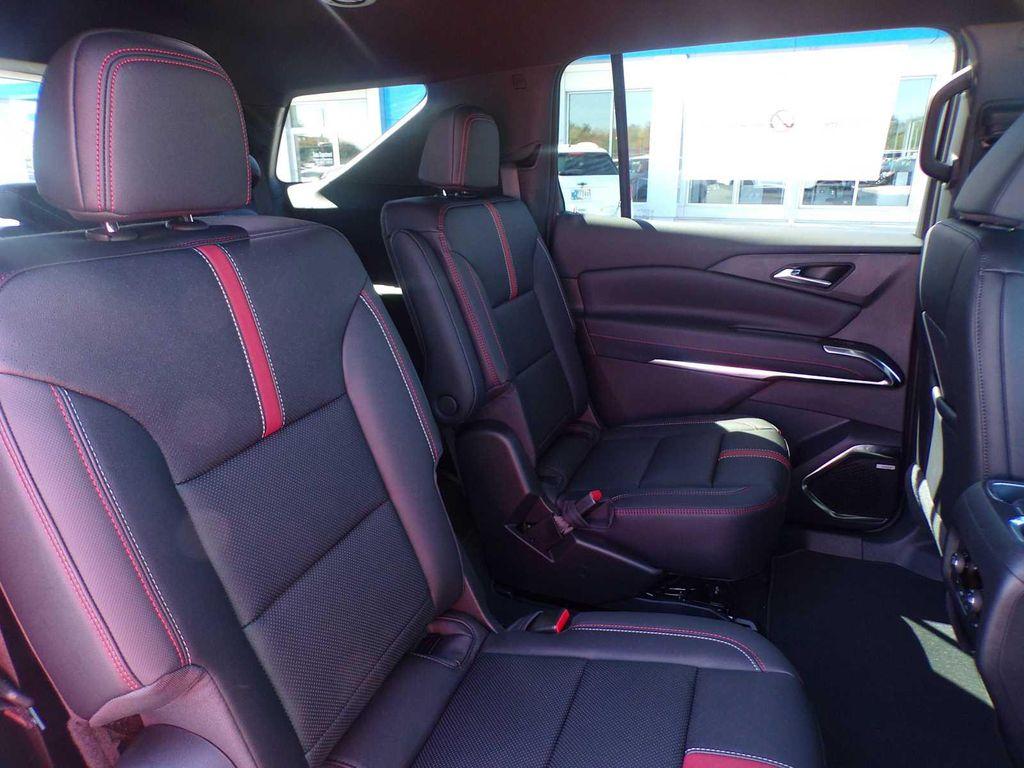 new 2026 Chevrolet Traverse car, priced at $53,802