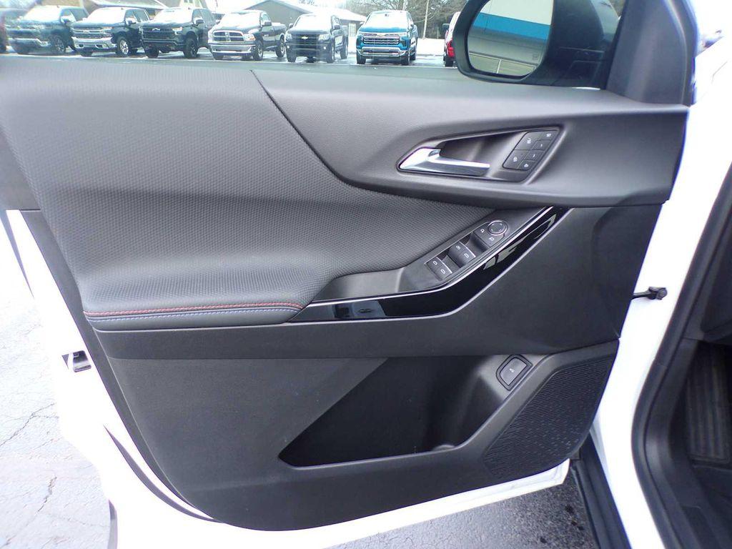 used 2025 Chevrolet Equinox car, priced at $32,982