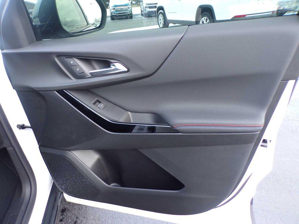 used 2025 Chevrolet Equinox car, priced at $32,982