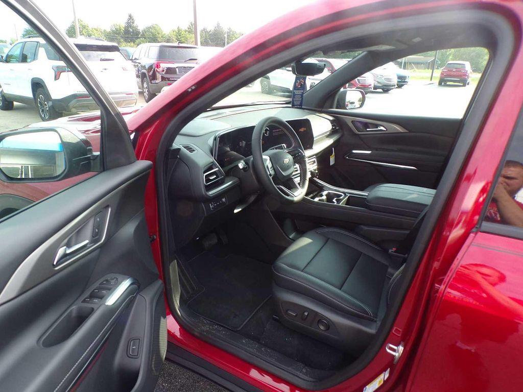 new 2026 Chevrolet Traverse car, priced at $47,145