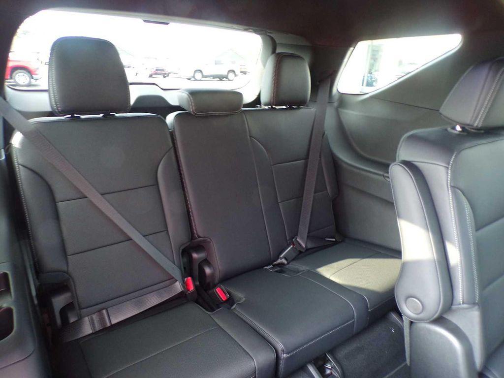 new 2026 Chevrolet Traverse car, priced at $47,145