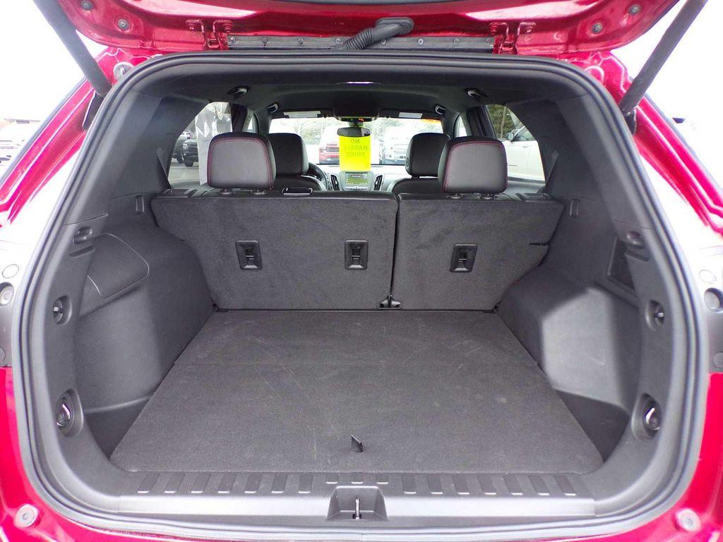 used 2023 Chevrolet Equinox car, priced at $23,511