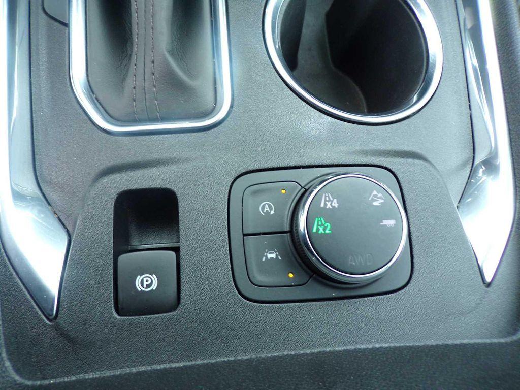 used 2023 Chevrolet Traverse car, priced at $32,977