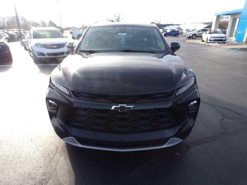new 2025 Chevrolet Blazer car, priced at $34,439