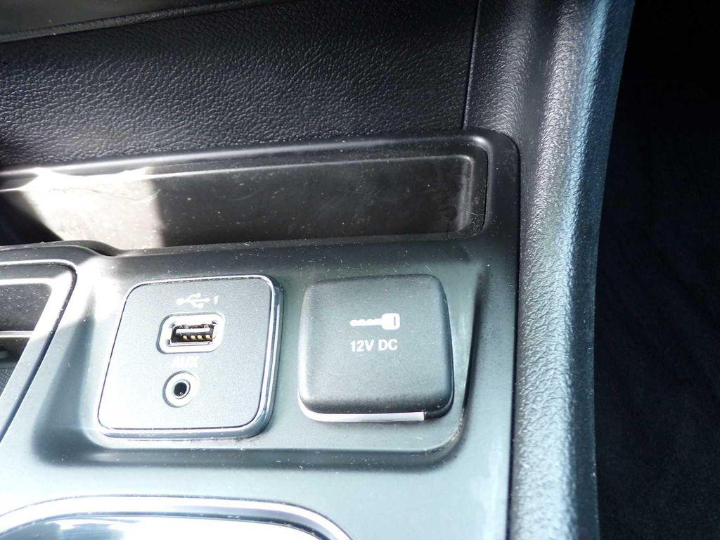 used 2020 Jeep Cherokee car, priced at $18,922