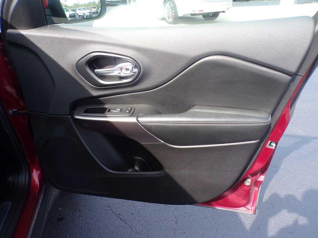 used 2020 Jeep Cherokee car, priced at $18,922