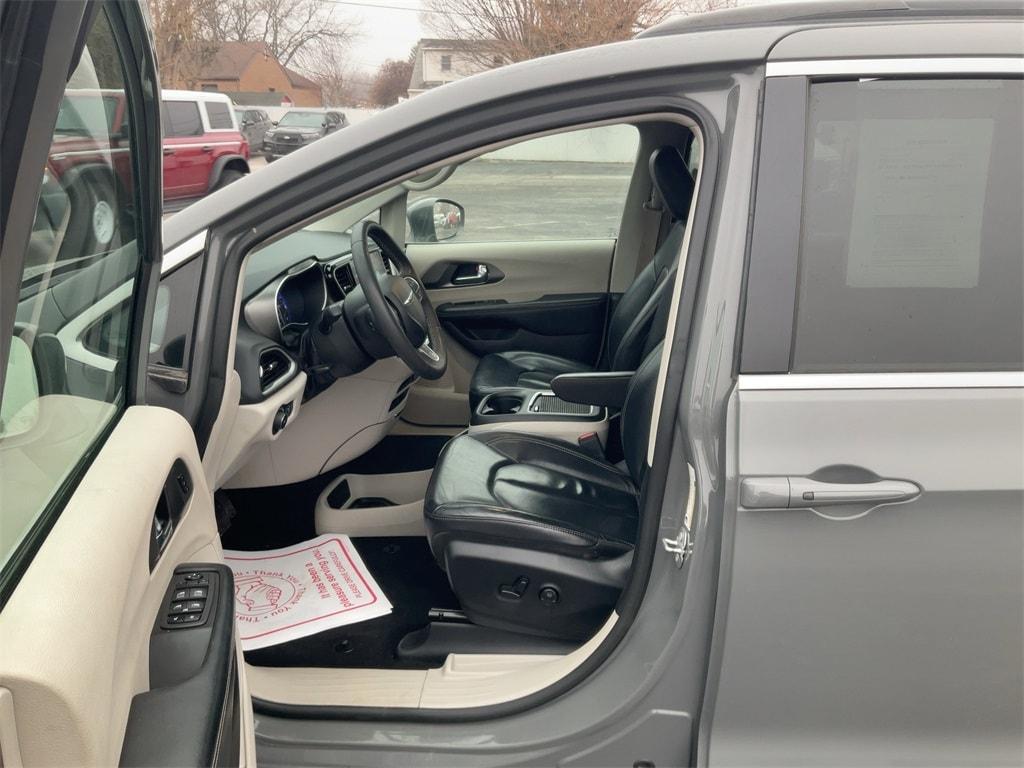 used 2022 Chrysler Pacifica car, priced at $21,830