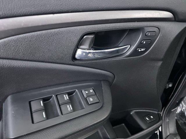 used 2022 Honda Pilot car, priced at $26,799