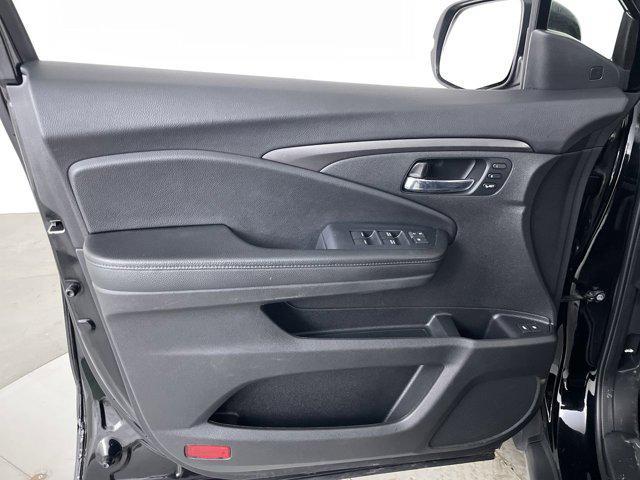 used 2022 Honda Pilot car, priced at $26,799