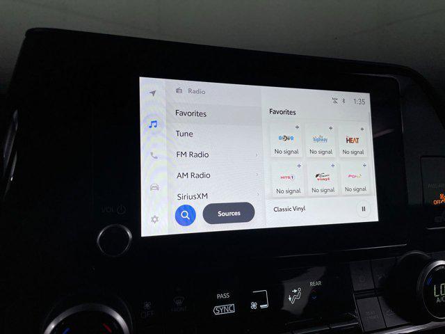 used 2024 Toyota Highlander car, priced at $28,799