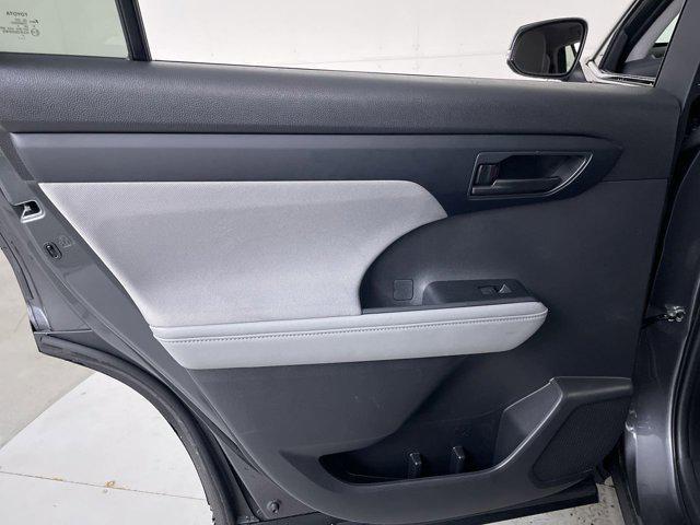 used 2023 Toyota Highlander car, priced at $35,699