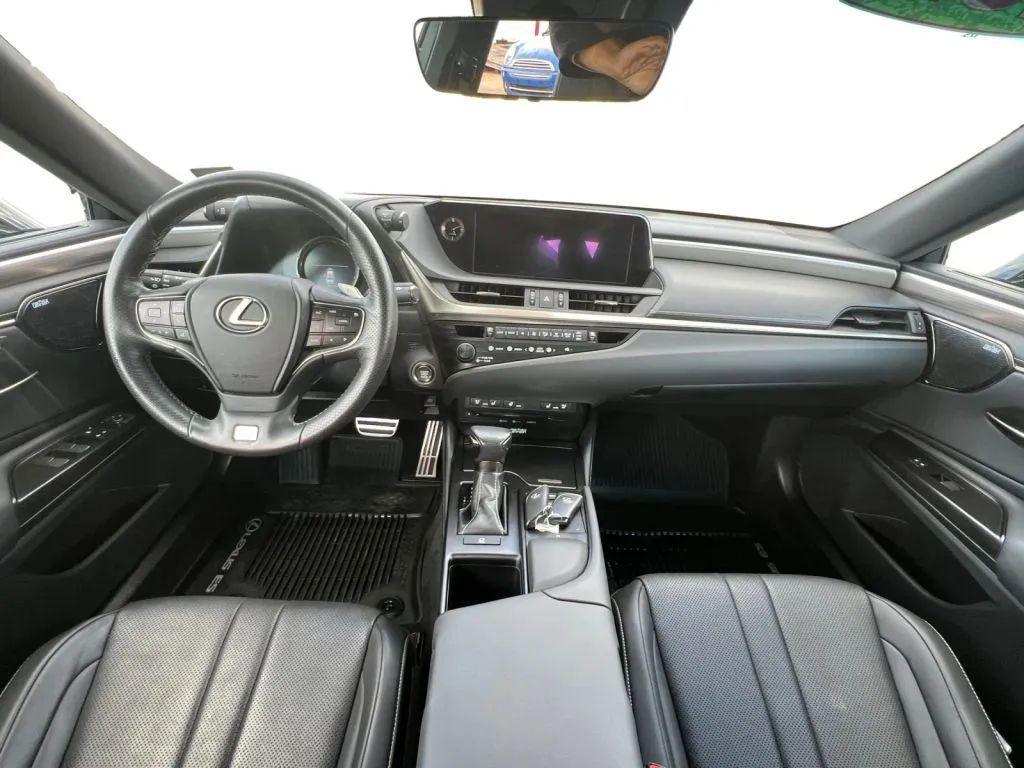 used 2019 Lexus ES 350 car, priced at $25,900