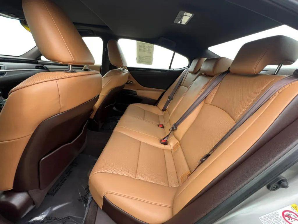 used 2019 Lexus ES 350 car, priced at $25,126