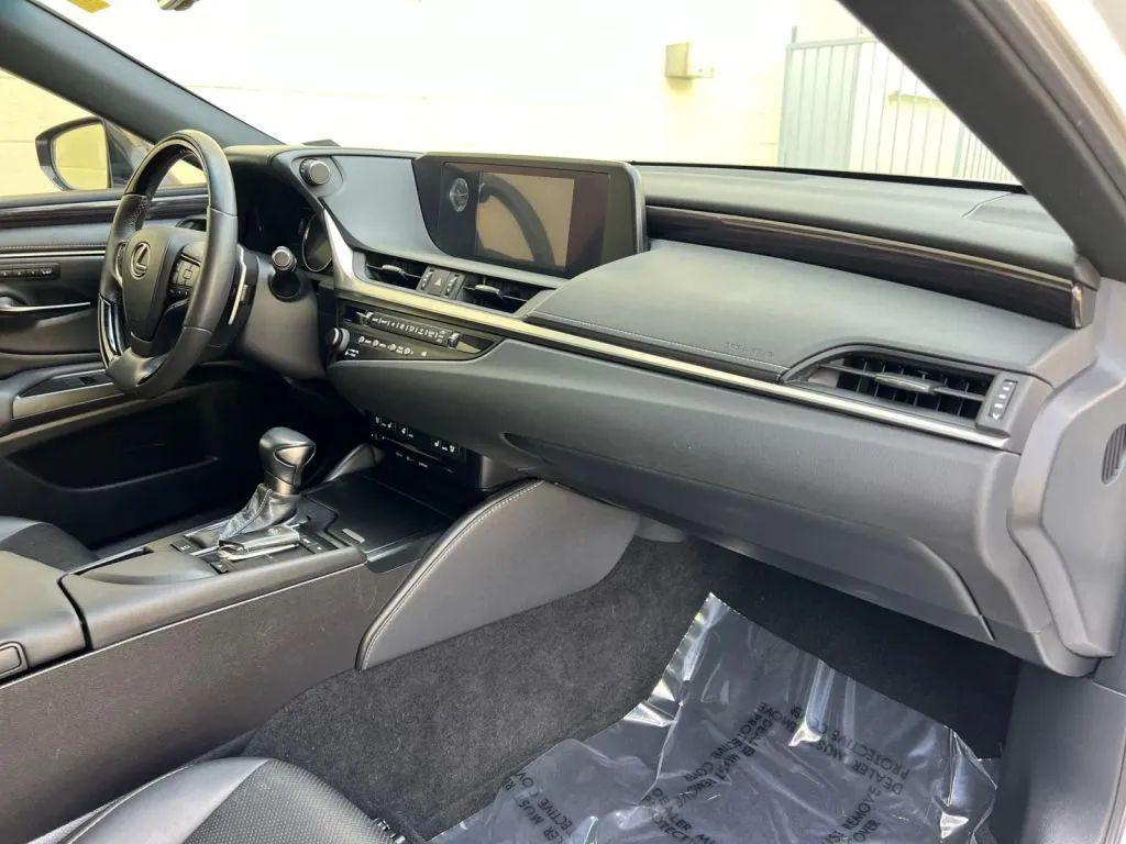 used 2020 Lexus ES 350 car, priced at $25,126