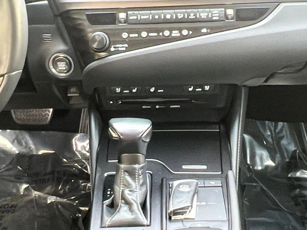 used 2020 Lexus ES 350 car, priced at $25,126