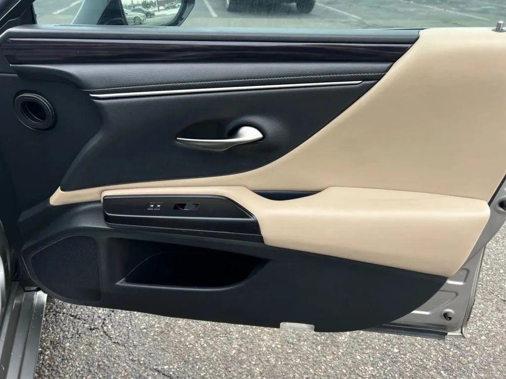 used 2020 Lexus ES 350 car, priced at $24,500