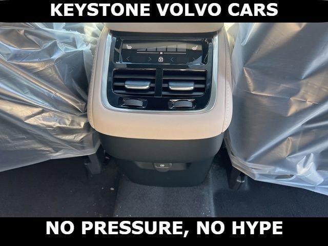 new 2026 Volvo XC90 car, priced at $71,720