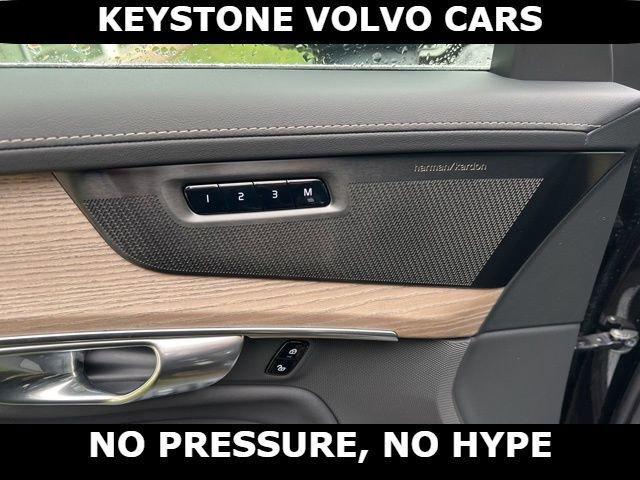 new 2026 Volvo XC90 car, priced at $71,825