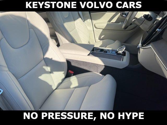 new 2026 Volvo XC90 car, priced at $75,155