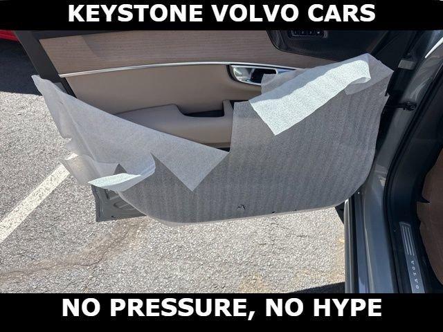 new 2026 Volvo XC90 car, priced at $69,542