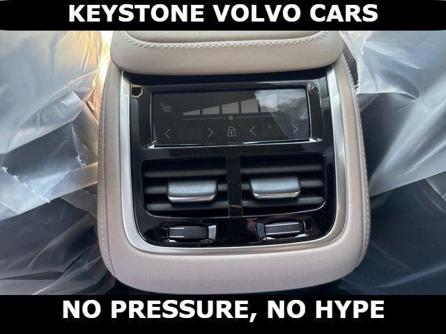 new 2026 Volvo XC90 car, priced at $69,542