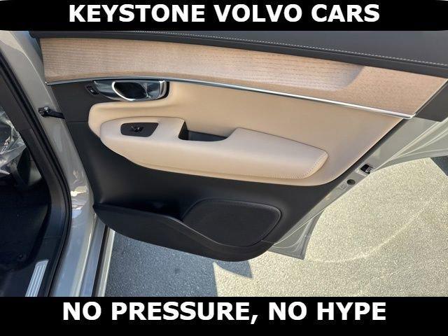 new 2026 Volvo XC90 car, priced at $69,542