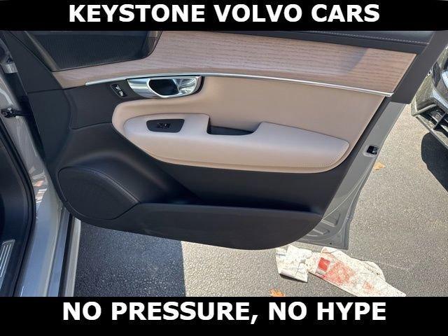 new 2026 Volvo XC90 car, priced at $69,542