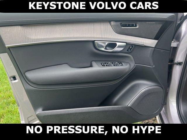 new 2026 Volvo XC90 Plug-In Hybrid car, priced at $81,672