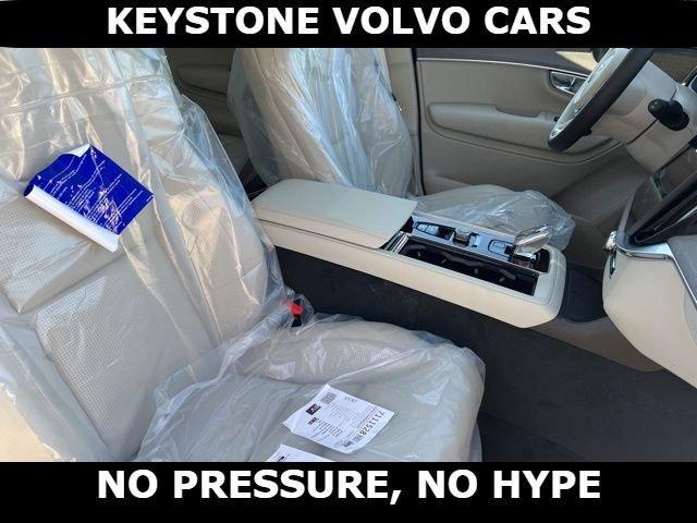 new 2026 Volvo XC90 car, priced at $73,695