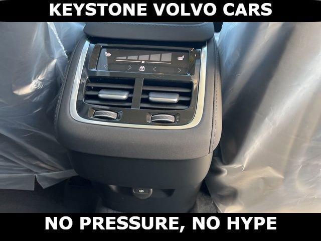 new 2026 Volvo XC90 car, priced at $76,080