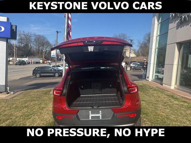 used 2023 Volvo XC40 car, priced at $30,795