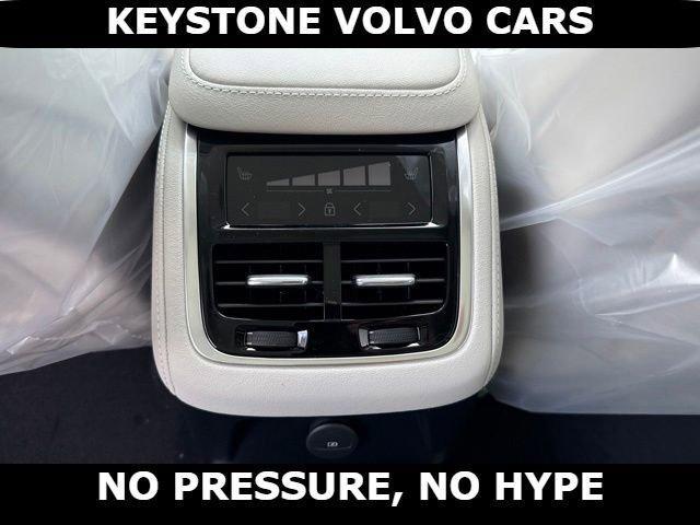 new 2026 Volvo XC90 Plug-In Hybrid car, priced at $86,630