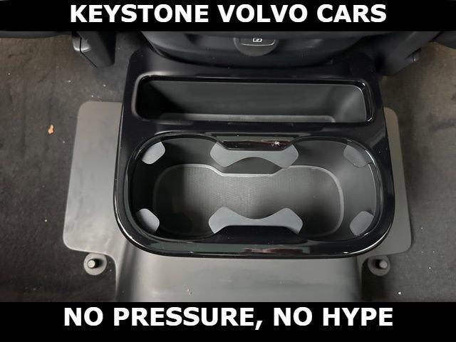 new 2026 Volvo XC90 car, priced at $71,105