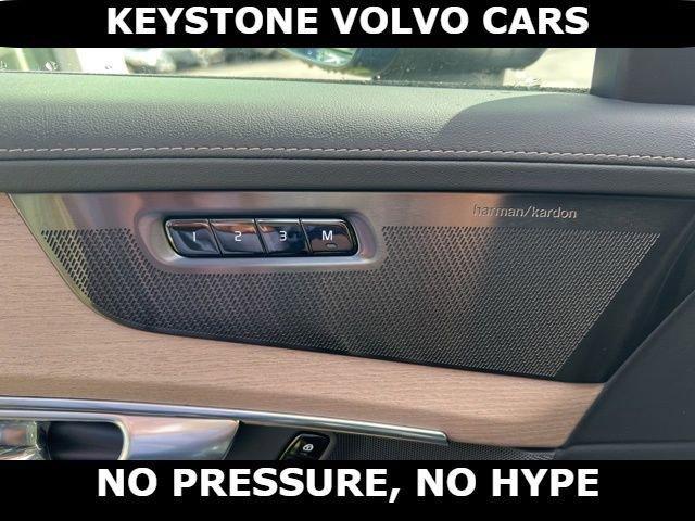 new 2026 Volvo XC90 Plug-In Hybrid car, priced at $81,875