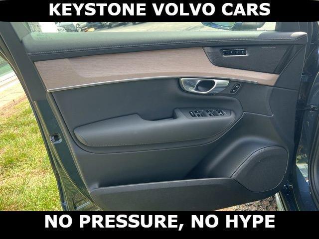 new 2026 Volvo XC90 Plug-In Hybrid car, priced at $81,875