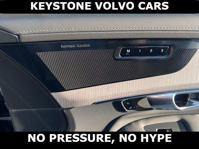 new 2026 Volvo XC90 car, priced at $75,270