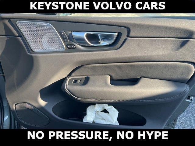 new 2026 Volvo XC60 car, priced at $70,745