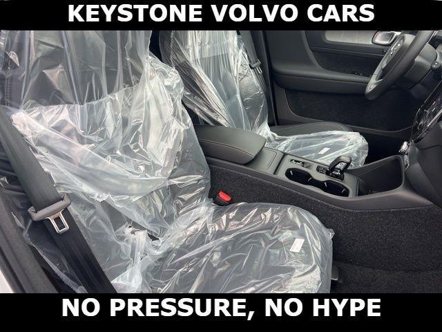 new 2026 Volvo XC40 car, priced at $45,183