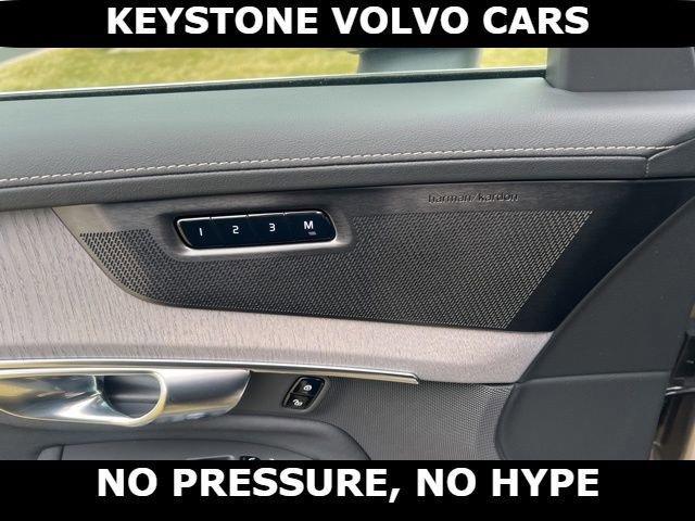 new 2026 Volvo XC90 Plug-In Hybrid car, priced at $87,220