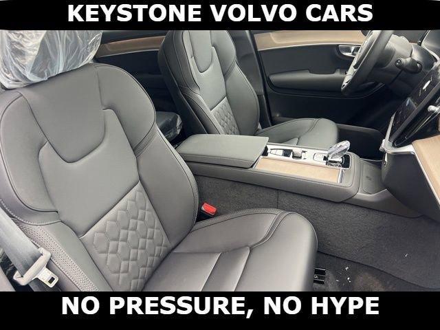 new 2026 Volvo XC90 car, priced at $71,945