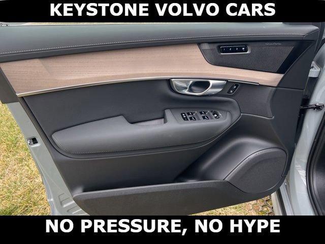 new 2026 Volvo XC90 car, priced at $71,945