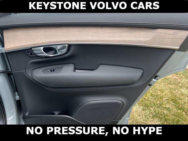 new 2026 Volvo XC90 car, priced at $71,945