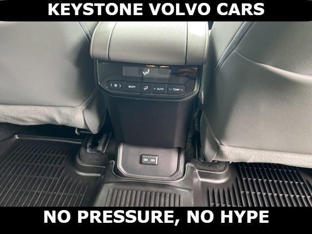 used 2024 Toyota Highlander car, priced at $37,995