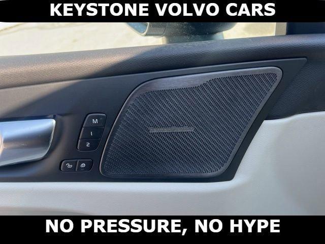 new 2026 Volvo XC60 Plug-In Hybrid car, priced at $75,355