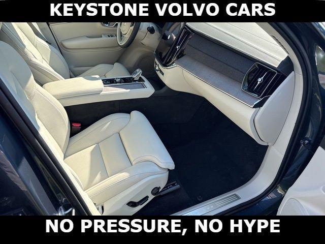 new 2026 Volvo XC90 Plug-In Hybrid car, priced at $85,520
