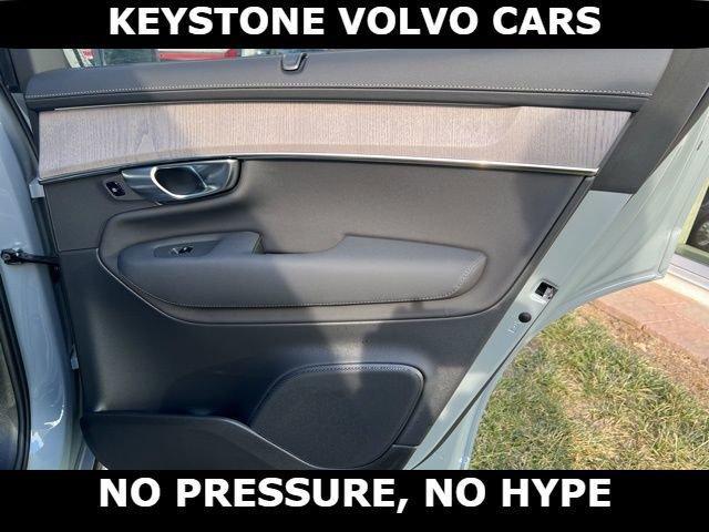 new 2026 Volvo XC90 car, priced at $75,155