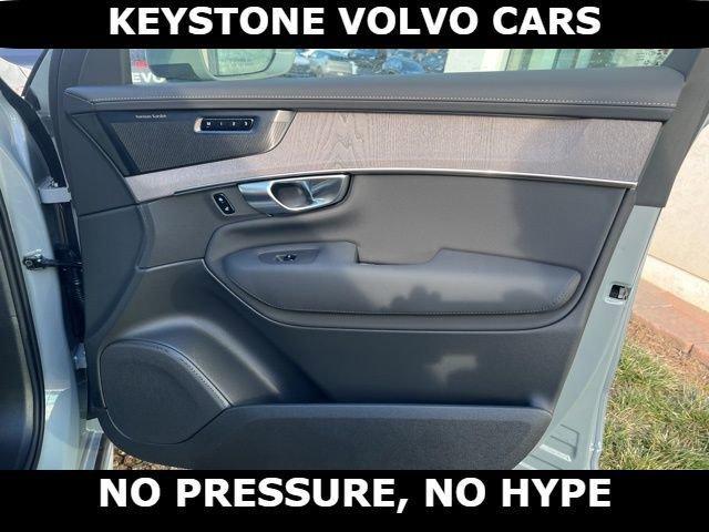new 2026 Volvo XC90 car, priced at $75,155