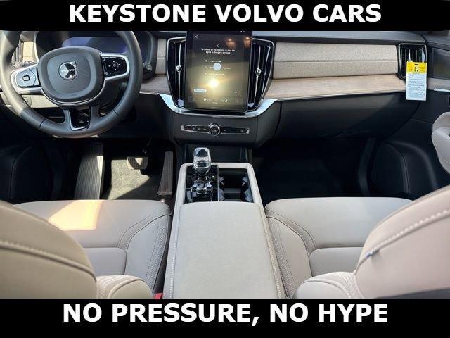 new 2026 Volvo XC90 Plug-In Hybrid car, priced at $81,770