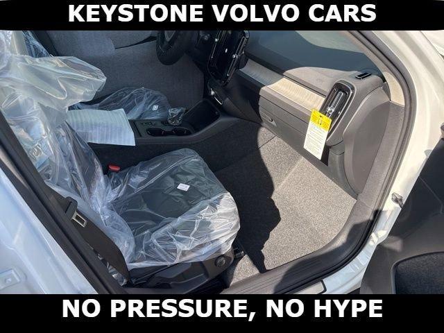 new 2026 Volvo XC40 car, priced at $45,546
